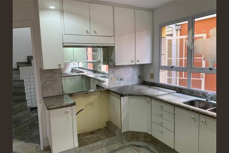 Casa à venda com 4 quartos, 345m² em Jardim dos Estados, São Paulo