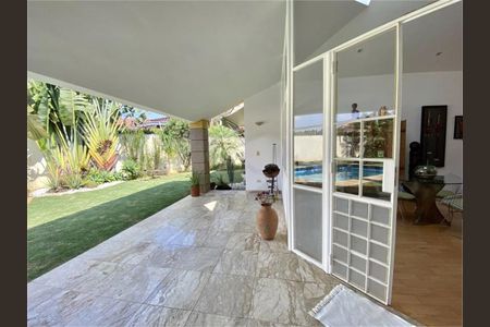 Casa à venda com 345m², 4 quartos e 2 vagas