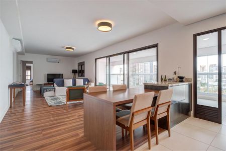 Apartamento à venda com 3 quartos, 178m² em Jardim das Acacias, São Paulo