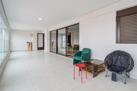 Apartamento à venda com 3 quartos, 178m² em Jardim das Acacias, São Paulo