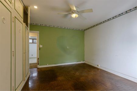 Casa à venda com 4 quartos, 430m² em Chácara Monte Alegre, São Paulo