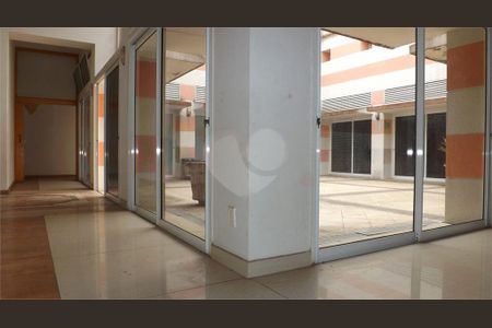 Casa à venda com 4 quartos, 520m² em Cidade Ademar, São Paulo