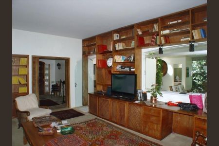 Casa à venda com 4 quartos, 350m² em Campo Belo, São Paulo