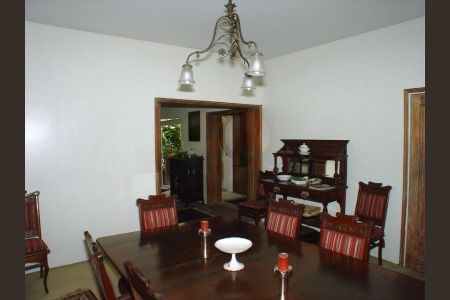 Casa à venda com 4 quartos, 350m² em Campo Belo, São Paulo