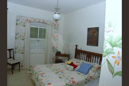 Casa à venda com 4 quartos, 350m² em Campo Belo, São Paulo