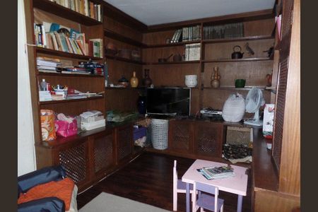 Casa à venda com 3 quartos, 180m² em Campo Belo, São Paulo