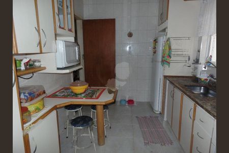 Casa à venda com 3 quartos, 180m² em Campo Belo, São Paulo