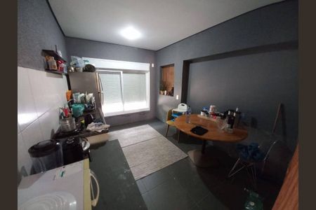 Casa à venda com 3 quartos, 300m² em Campo Belo, São Paulo