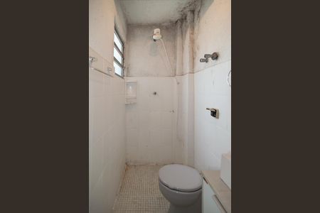 Banheiro de kitnet/studio à venda com 0 quarto, 50m² em Aclimação, São Paulo