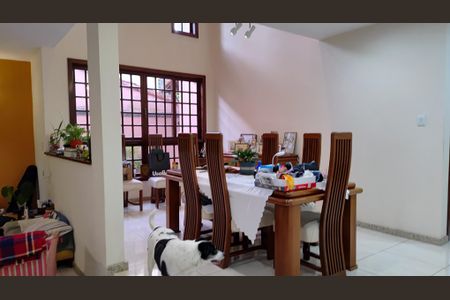 Casa de condomínio à venda com 398m², 5 quartos e 2 vagasSala de Jantar