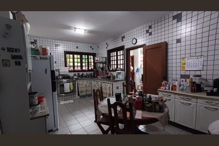 Casa de condomínio à venda com 398m², 5 quartos e 2 vagasCozinha