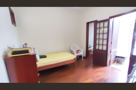 Casa de condomínio à venda com 398m², 5 quartos e 2 vagasQuarto 4