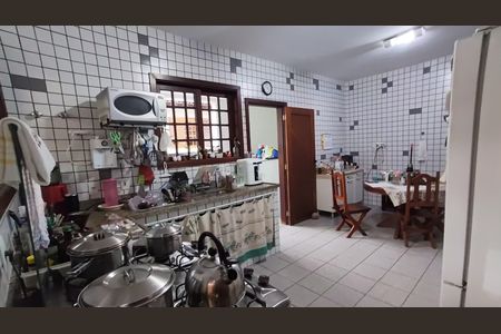 Casa de condomínio à venda com 398m², 5 quartos e 2 vagasCozinha