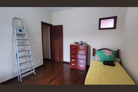 Casa de condomínio à venda com 398m², 5 quartos e 2 vagasQuarto 4