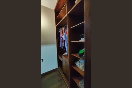 Casa de condomínio à venda com 398m², 5 quartos e 2 vagasCloset do Quarto 2