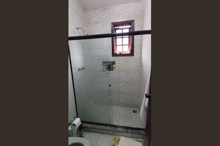 Casa de condomínio à venda com 398m², 5 quartos e 2 vagasBanheiro 2