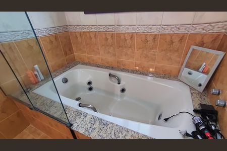 Casa de condomínio à venda com 398m², 5 quartos e 2 vagasBanheiro 1