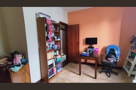 Casa de condomínio à venda com 398m², 5 quartos e 2 vagasQuarto 1