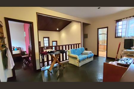 Casa de condomínio à venda com 398m², 5 quartos e 2 vagasCorredor