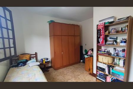 Casa de condomínio à venda com 398m², 5 quartos e 2 vagasQuarto 1