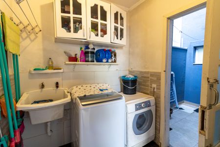 Casa à venda com 162m², 3 quartos e 2 vagas Casa à venda com 162m², 3 quartos e 2 vagasÁrea de Serviço