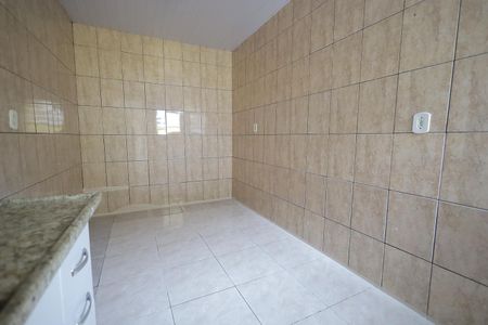 Cozinha de casa para alugar com 1 quarto, 30m² em Vila Lucinda, Santo André