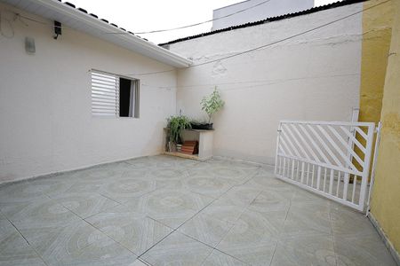 Casa para alugar com 30m², 1 quarto e sem vaga Casa para alugar com 30m², 1 quarto e sem vagaQuintal