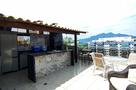 Apartamento à venda com 180m², 2 quartos e 2 vagasCobertura