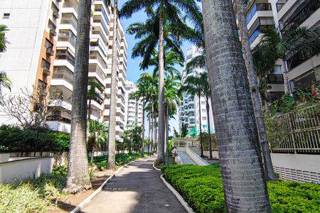 Apartamento à venda com 180m², 2 quartos e 2 vagasÁrea comum