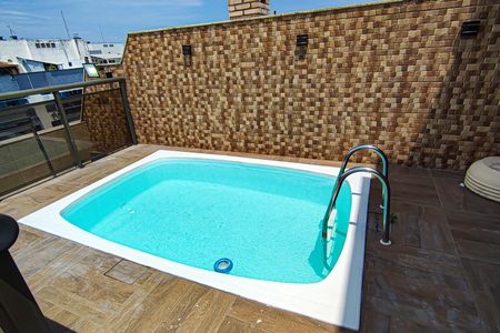 Apartamento à venda com 180m², 2 quartos e 2 vagasCobertura