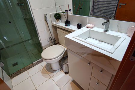 Apartamento à venda com 180m², 2 quartos e 2 vagasBanheiro Social