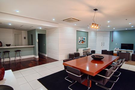 Apartamento à venda com 180m², 2 quartos e 2 vagasÁrea comum