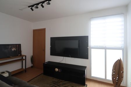Sala de apartamento à venda com 2 quartos, 40m² em Igara, Canoas