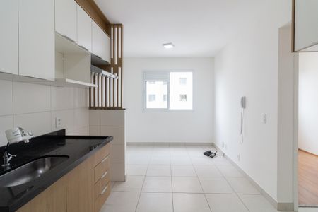 Sala - Cozinha de apartamento para alugar com 2 quartos, 35m² em Jardim Celeste, São Paulo