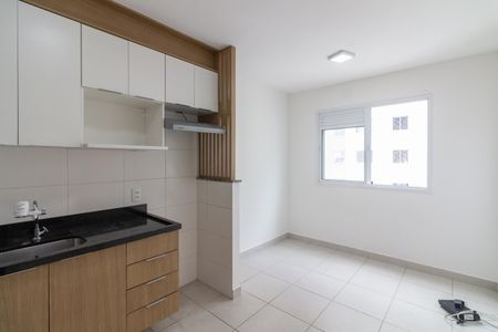 Sala - Cozinha de apartamento para alugar com 2 quartos, 35m² em Jardim Celeste, São Paulo