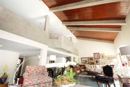 Casa à venda com 5 quartos, 800m² em Jardim dos Estados, São Paulo