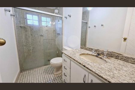 Casa à venda com 4 quartos, 329m² em Jardim Vitoria Regia (Zona Oeste), São Paulo