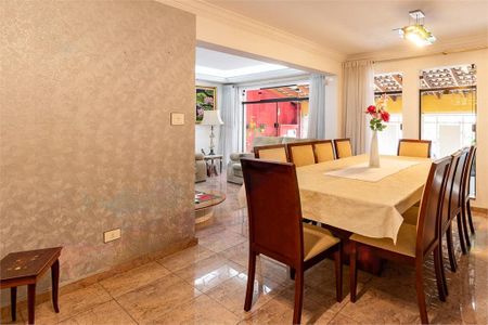 Casa à venda com 4 quartos, 228m² em Jardim Santo Amaro, São Paulo