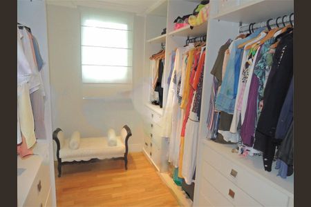 Casa à venda com 4 quartos, 688m² em Chácara Santo Antônio, São Paulo