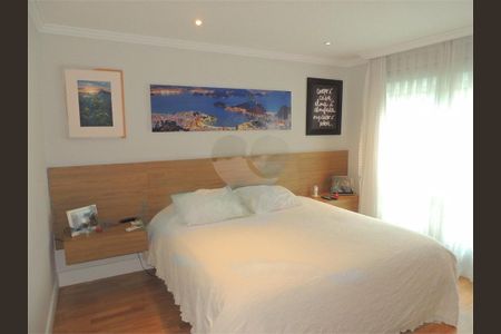 Casa à venda com 4 quartos, 688m² em Chácara Santo Antônio, São Paulo