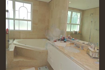 Casa à venda com 4 quartos, 688m² em Chácara Santo Antônio, São Paulo