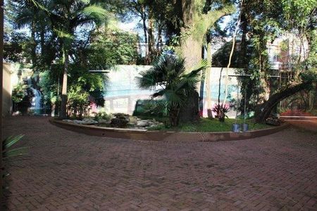 Casa à venda com 700m², 4 quartos e 6 vagas