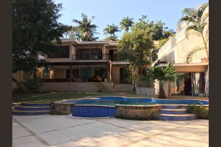 Casa à venda com 700m², 4 quartos e 6 vagas
