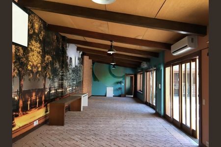 Casa à venda com 700m², 4 quartos e 6 vagas