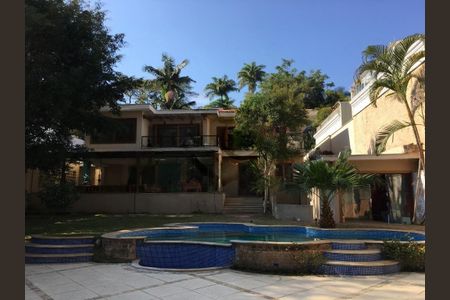 Casa à venda com 700m², 4 quartos e 6 vagas