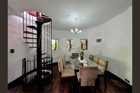 Casa à venda com 4 quartos, 380m² em Socorro, São Paulo