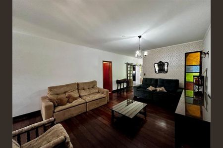 Casa à venda com 4 quartos, 380m² em Socorro, São Paulo