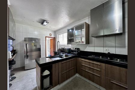 Casa à venda com 4 quartos, 380m² em Socorro, São Paulo