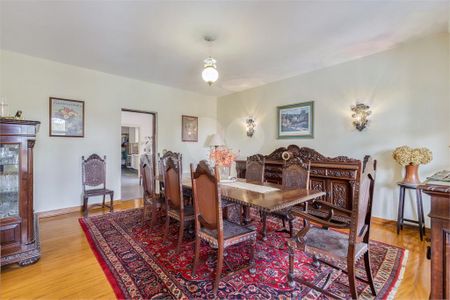 Casa à venda com 5 quartos, 850m² em Santo Amaro, São Paulo