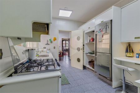 Casa à venda com 5 quartos, 850m² em Santo Amaro, São Paulo